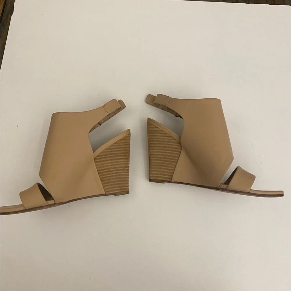 Vince. || Karen Leather‎ Wedge Sandals Tan 7.5